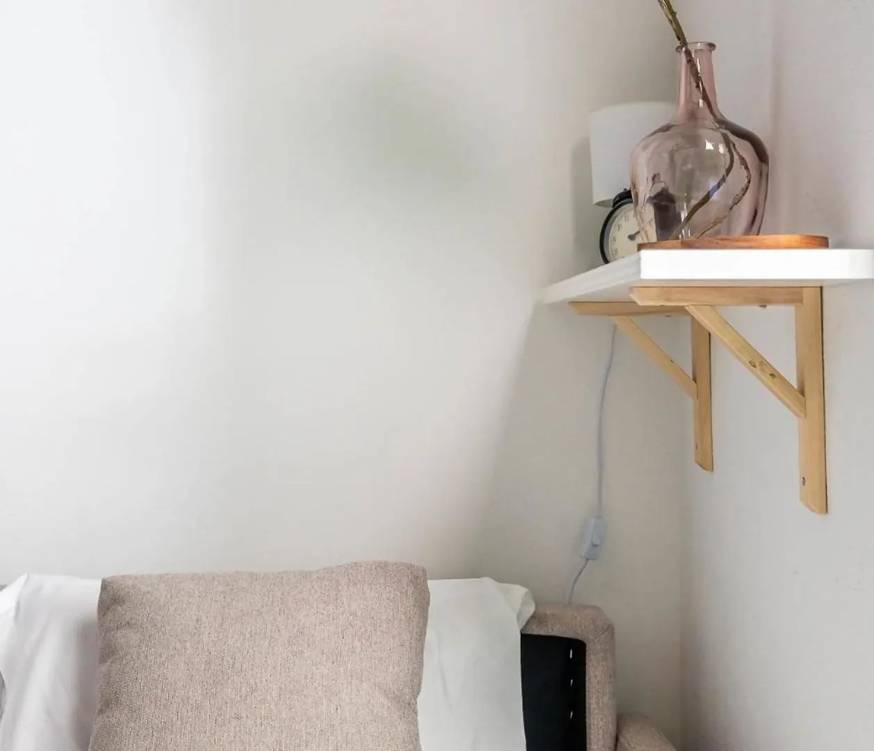 Comfy Away - Estudio En Patio De Vecinos En Las Setas Seville 0*,  Spain