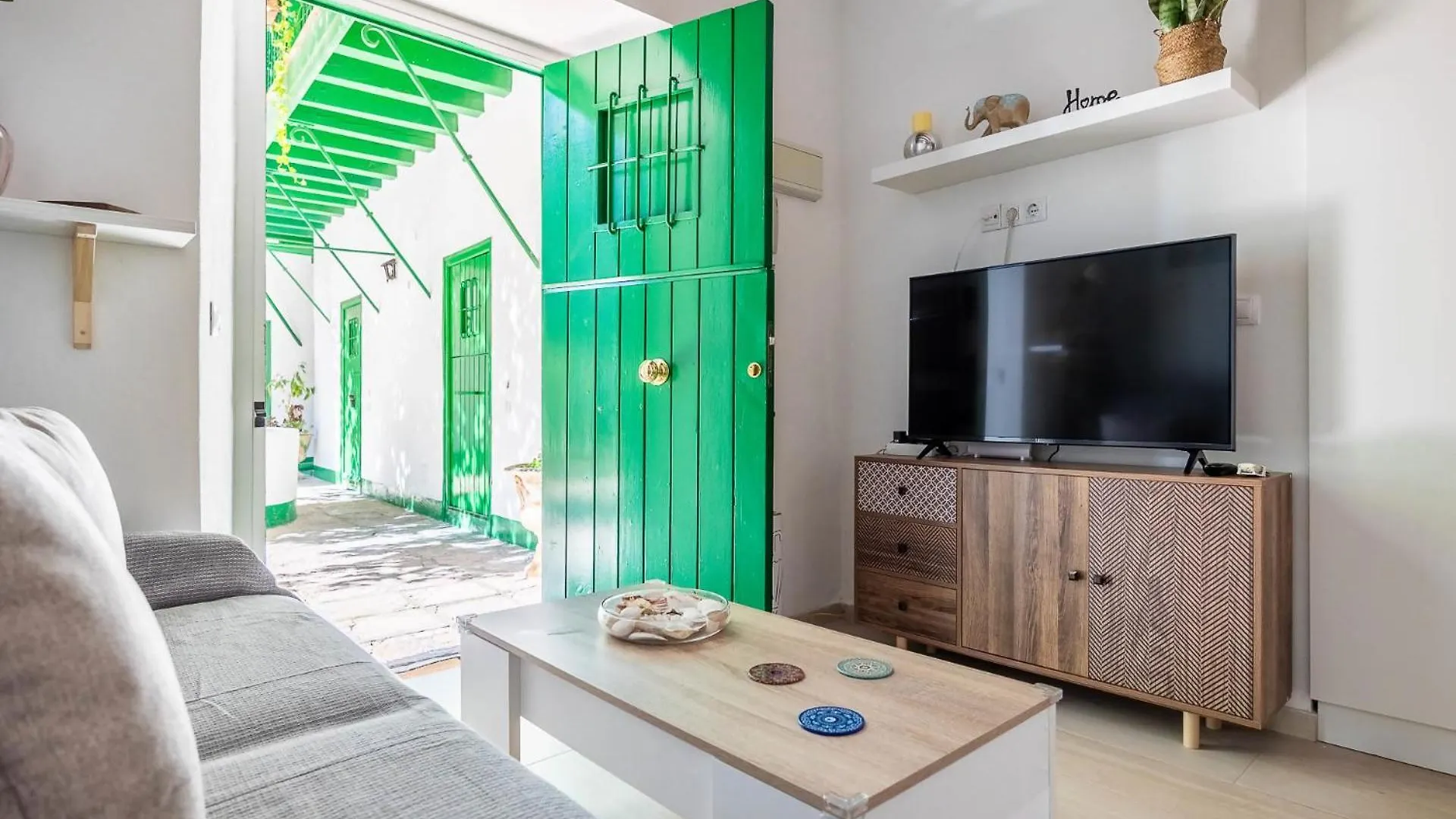 Comfy Away - Estudio En Patio De Vecinos En Las Setas Seville Apartment